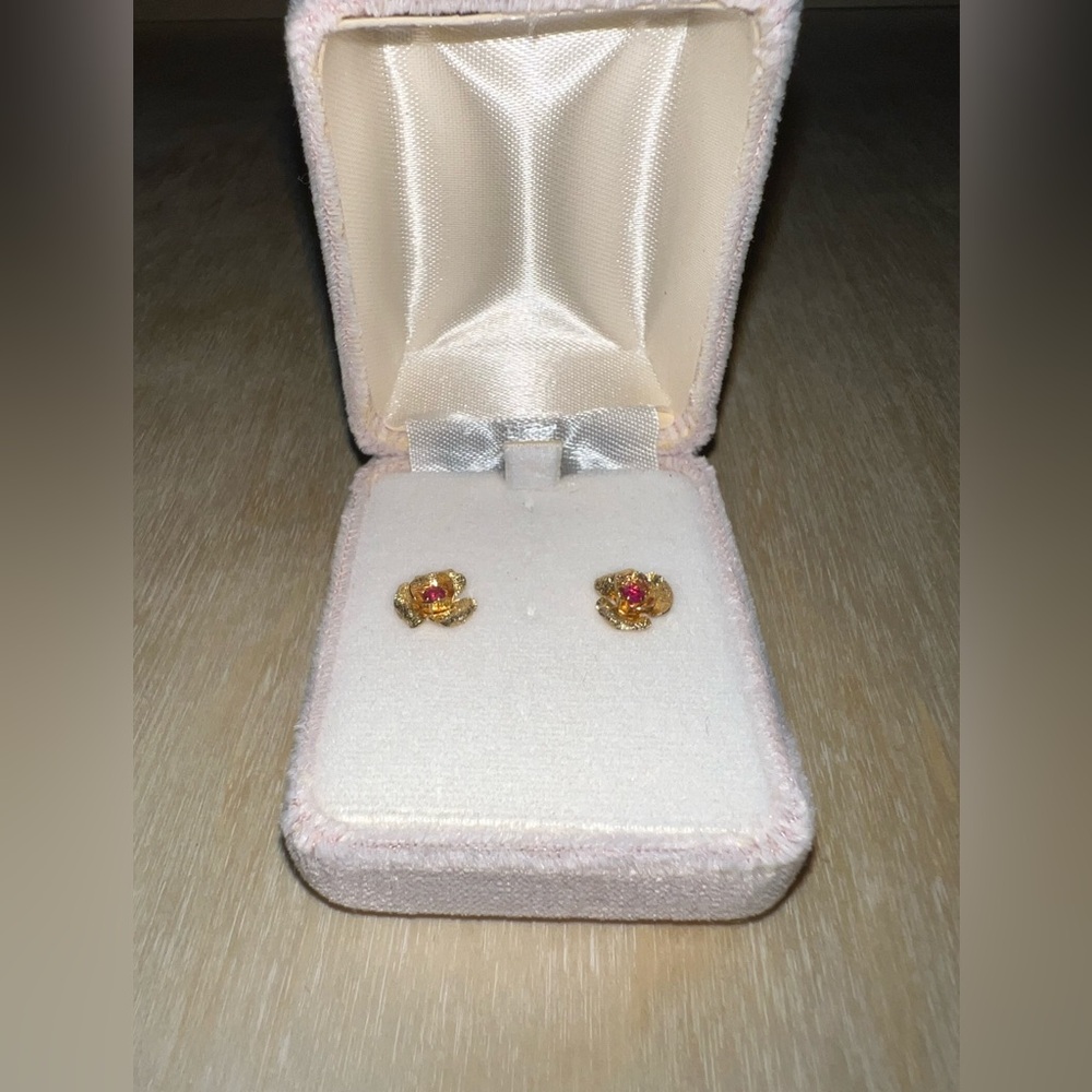 Vintage Golden Flower Earrings